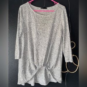 Gibson | Twist Front Top | M |